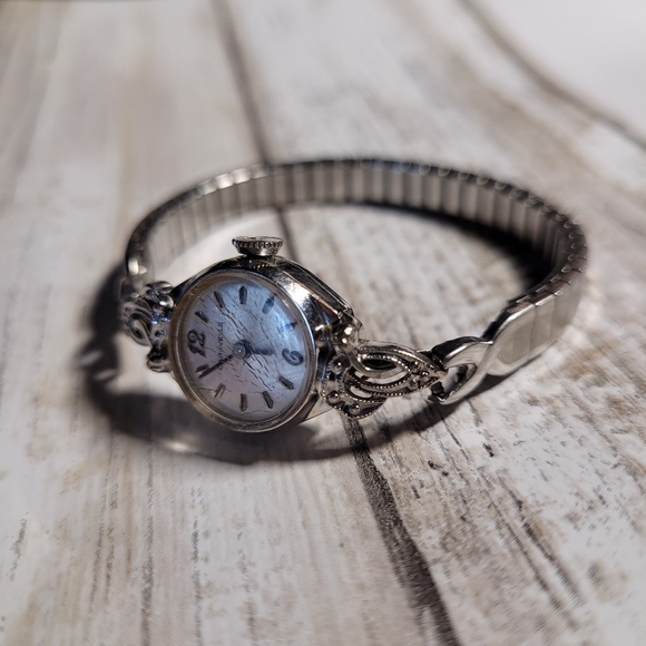 Swiss Caravelle Vintage Watch Silver Womens - Picture 3 of 9